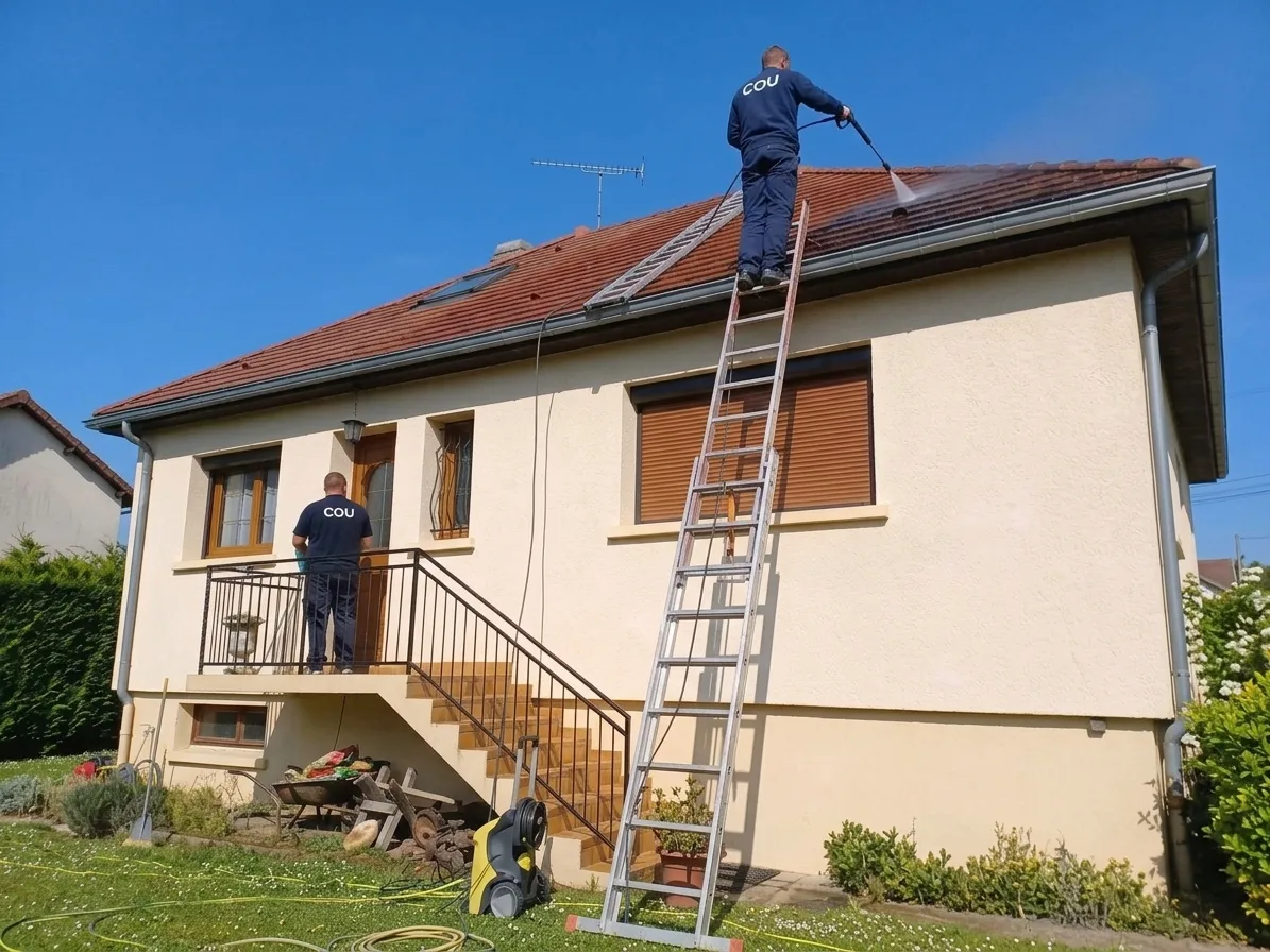 Démoussage de toiture à Pontault-Combault Démoussage de toiture à Pontault-Combault